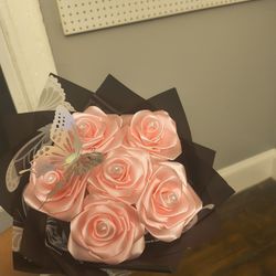 6 Flower Forever Rose Buquet