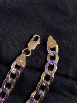 10K Gold Cuban Link Chain Necklace