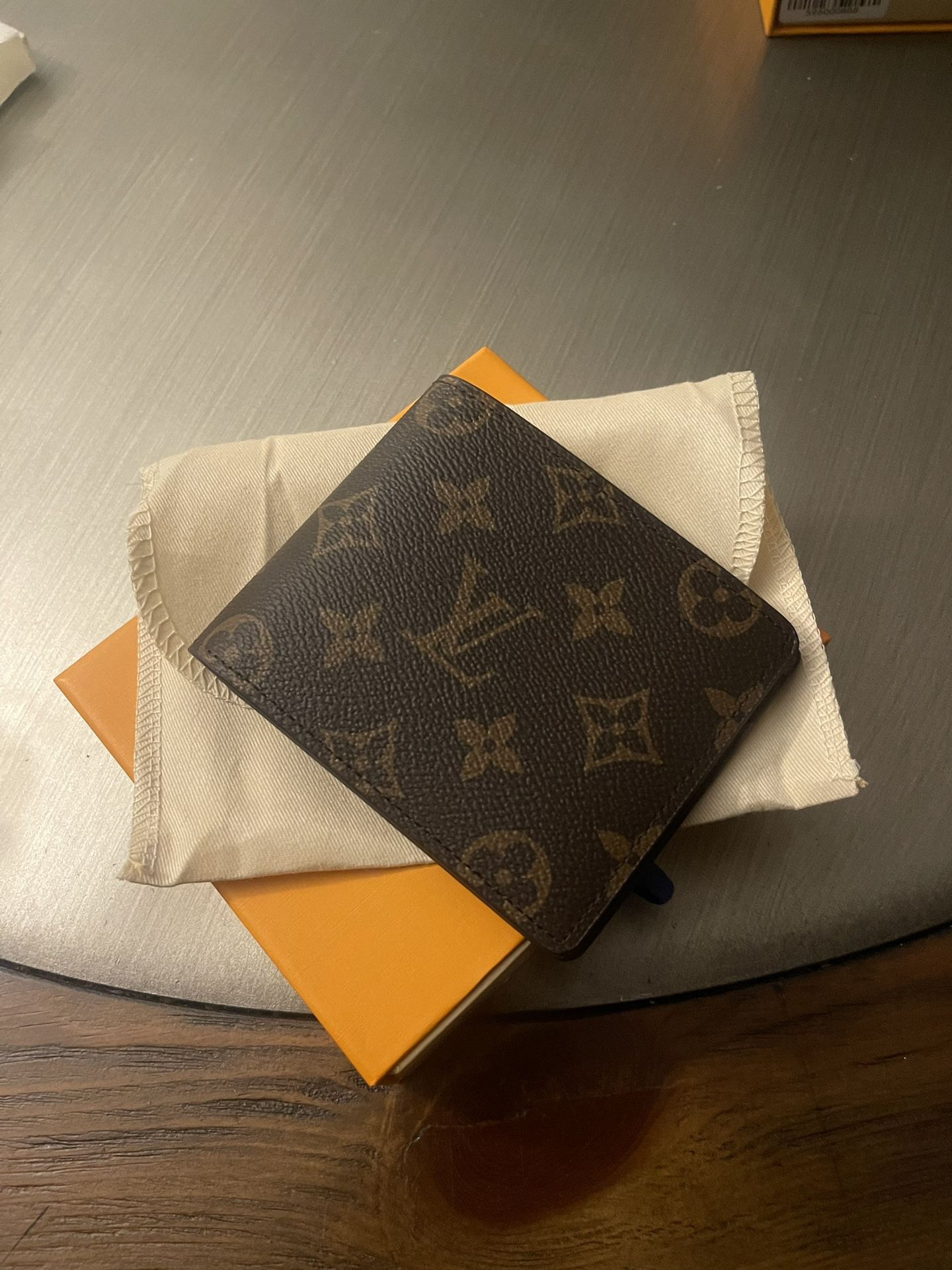 Louis Vuitton mens wallet
