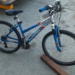 Schwinn RST Omni 191 Cl  26" Wheels