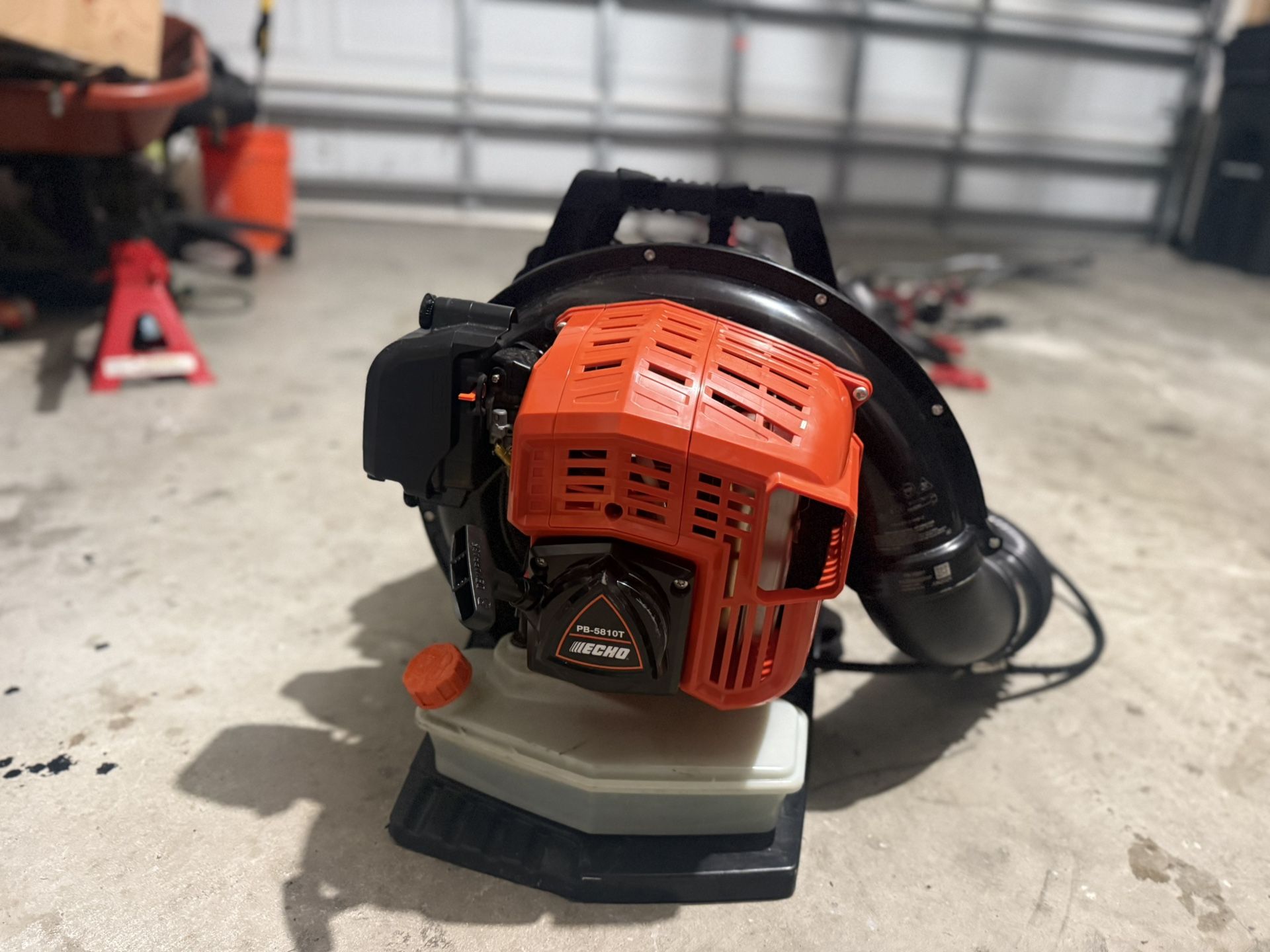 ECHO Leaf Blower