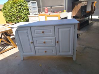 Wood dresser