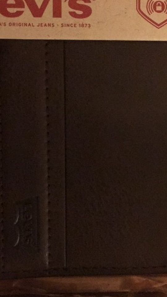 Levi Men's Wallet