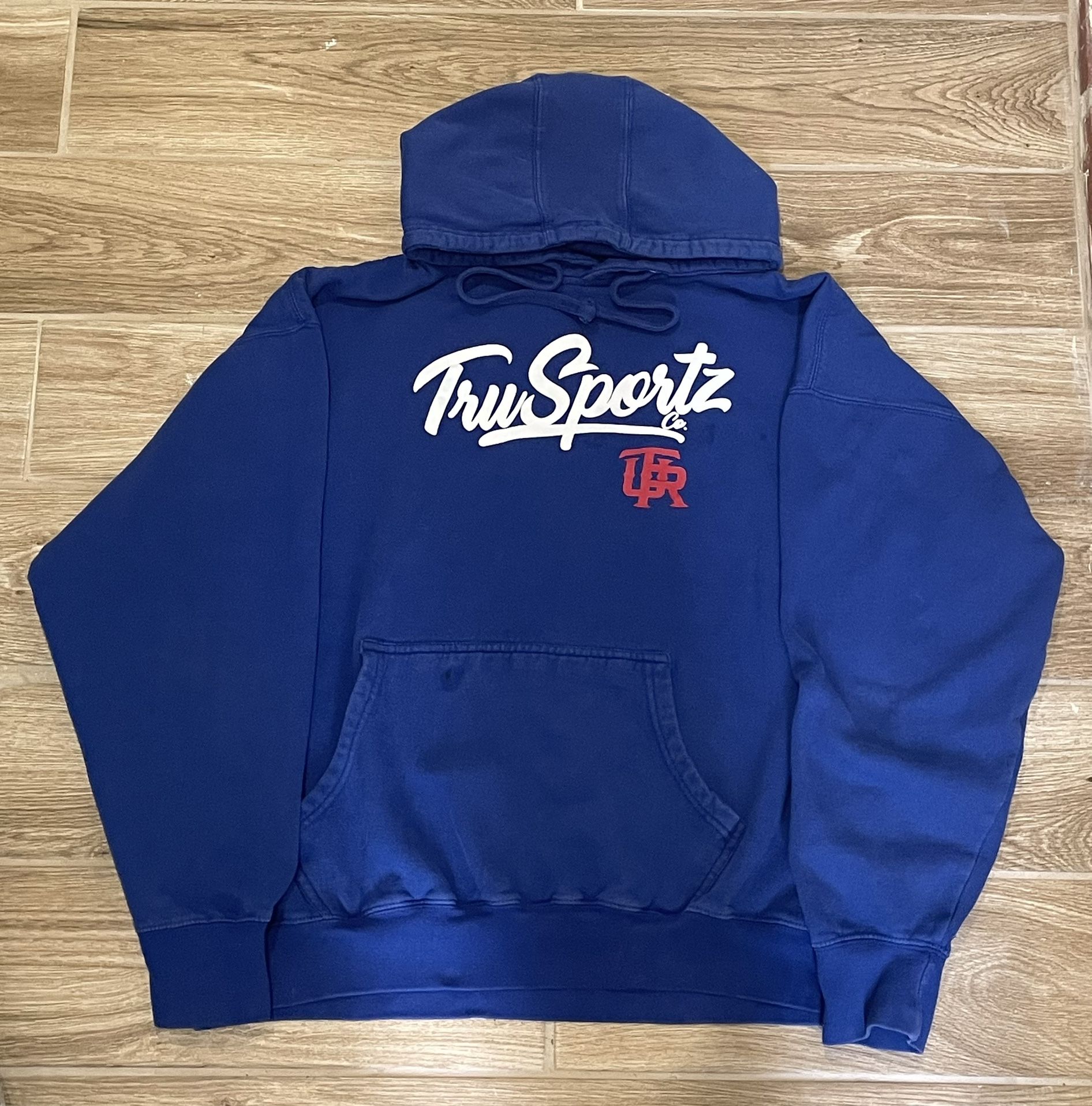 baggy hoodie