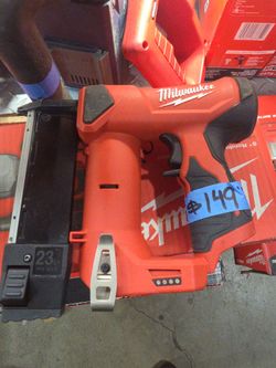 MILWUAKEE M12 FUEL BRUHLESS 23 GA FINISH NILER TOOL ONLY NEW