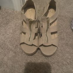 Ladies Wedge Sandals Size 6 