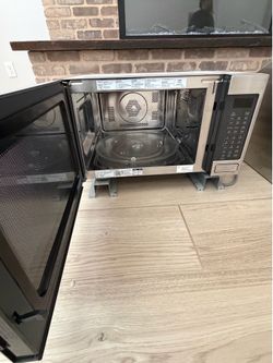 Cafe microwave
