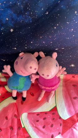 2 Peppa pig plush
