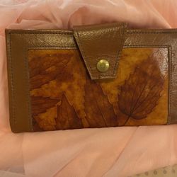 LEATHER AND SUEDE WALLET