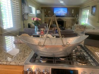 Decorative table piece