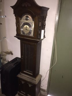 Grandfather clock 4 sale