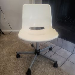 White SWIVEL DESK CHAIR
