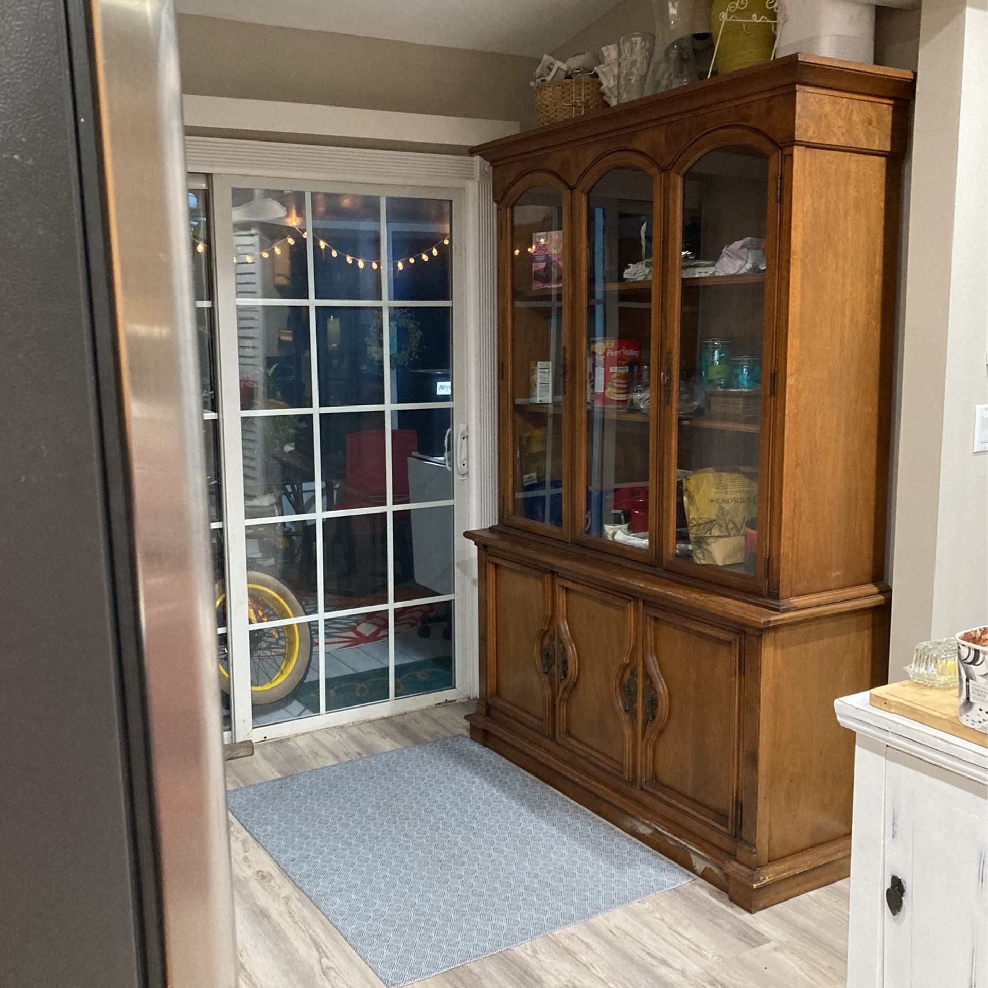 Display Cabinet