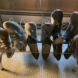 Collection of women’s shoes 