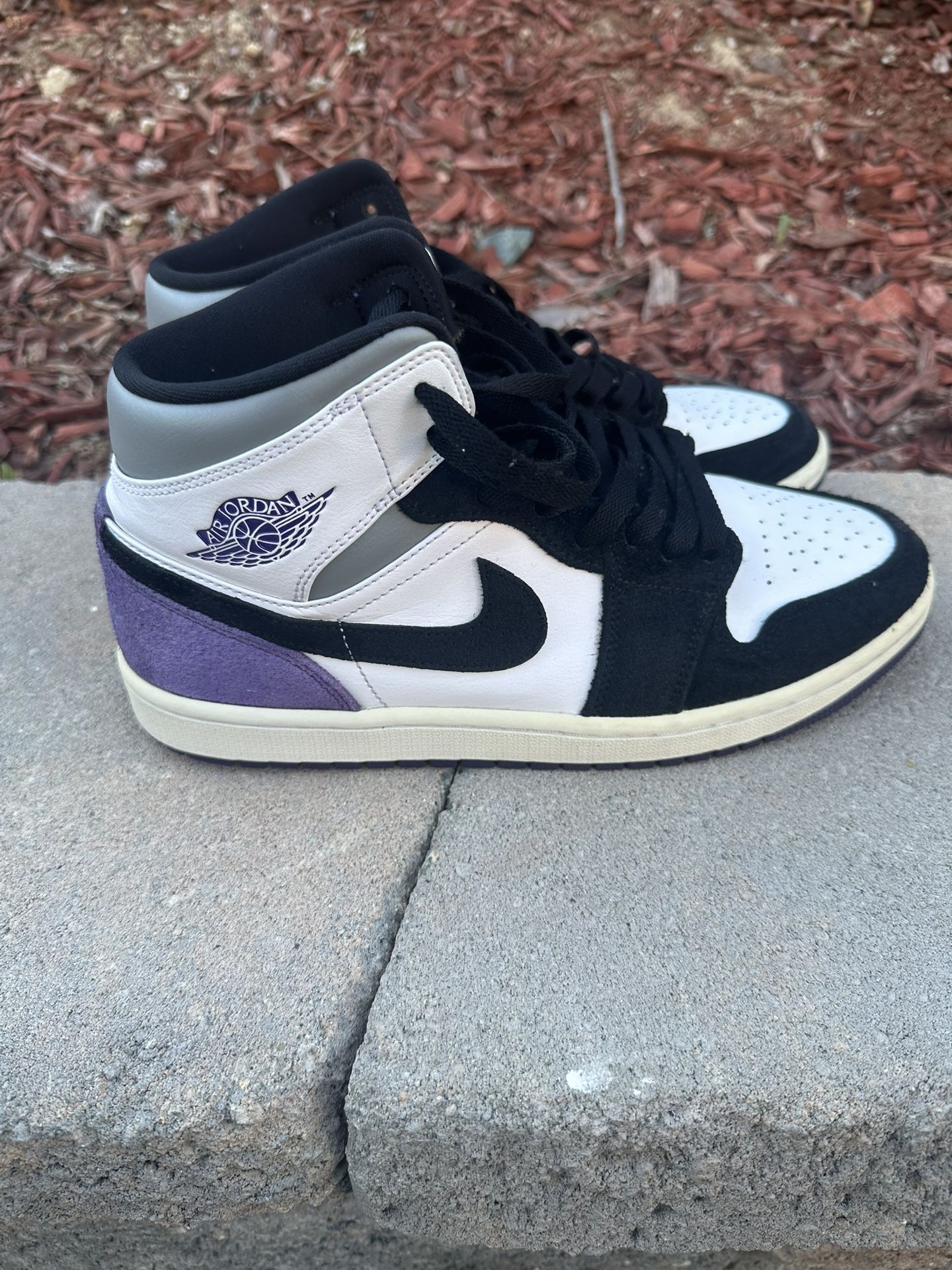 Air Jordan 1 Mid SE Varsity Purple 8.5 Mens