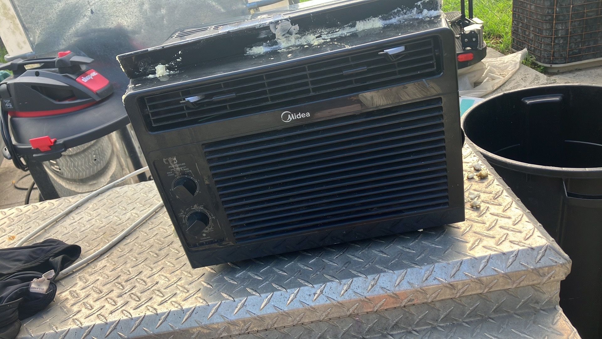 5000 BTUs window unit