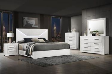 4PC Queen Bedroom Set with Queen Bedframe Dresser Mirror Night Stand On Sale Now Dont Miss