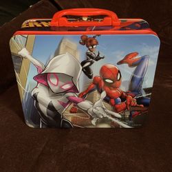Spider Man And Gwen Tin