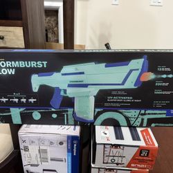 Brand New Stormburst Glow GelBlaster Gun