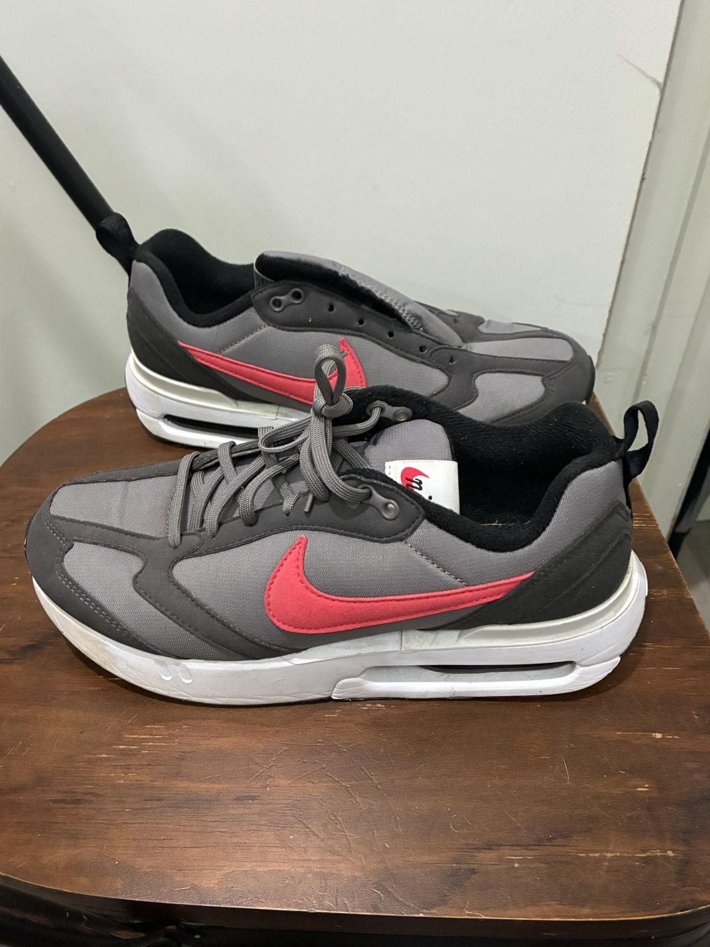 Woman’s Nike $10