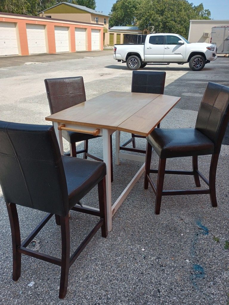 Drop Leaf Kitchen Table Or Island And 4 Chairs for Sale in South Daytona, FL OfferUp
