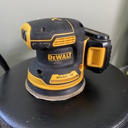 Dewalt 20v Orbits Sander With Batter