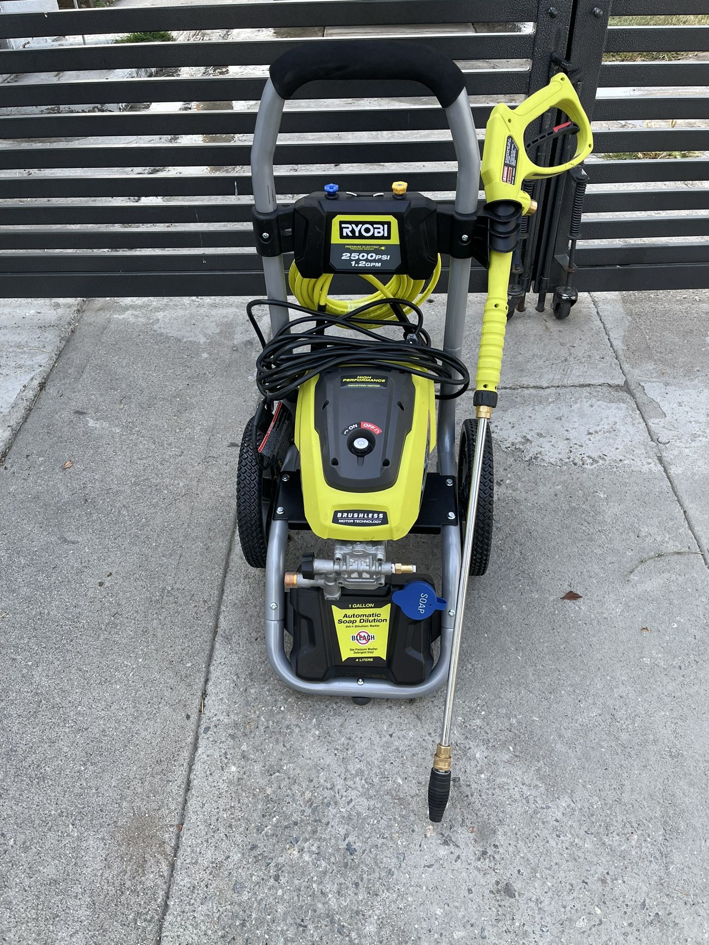 2500 PSI 1.2 GPM High Performance Cold Water Electric Pressure Washer