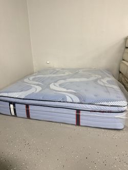 Sealy Posturepedic Pro 14” Plush Cal King