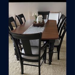 Nichols and Stone 6 Chairs Dining Table Set ( EXTENDABLE)