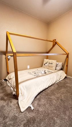 Montessori Bed Frame- Twin.