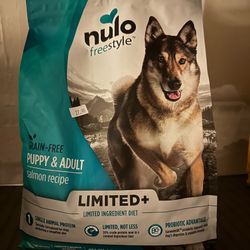 Nulo: LIMITED + Puppy & Adult Grain free: Salmon recipe 4lb 