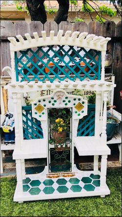 PLANT STAND