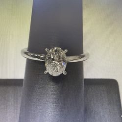 Oval Diamond Ring 1 Carat