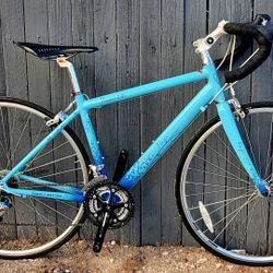  Fuji 48cm Small Frame Road Bike - Excellent Condition