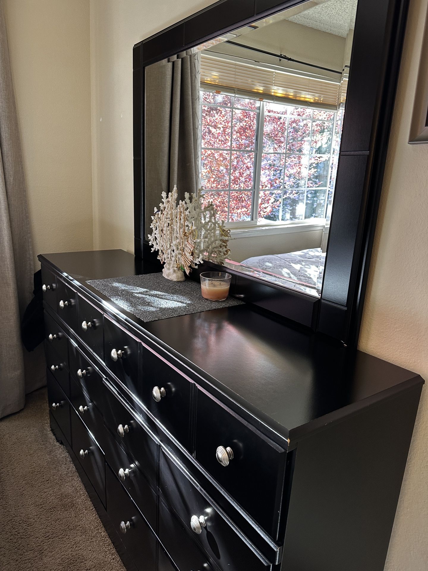 Dresser With Mirror 6 Drawers