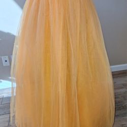 Long floor length Golden yellow maxi tulle Skirt Size Small 