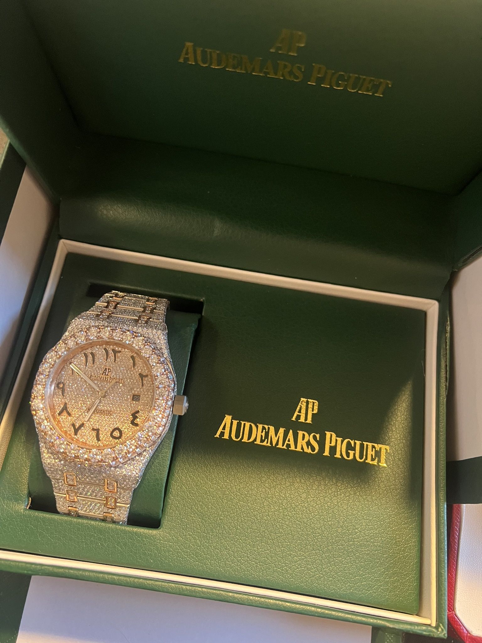 AP Watch w/ Diamonds