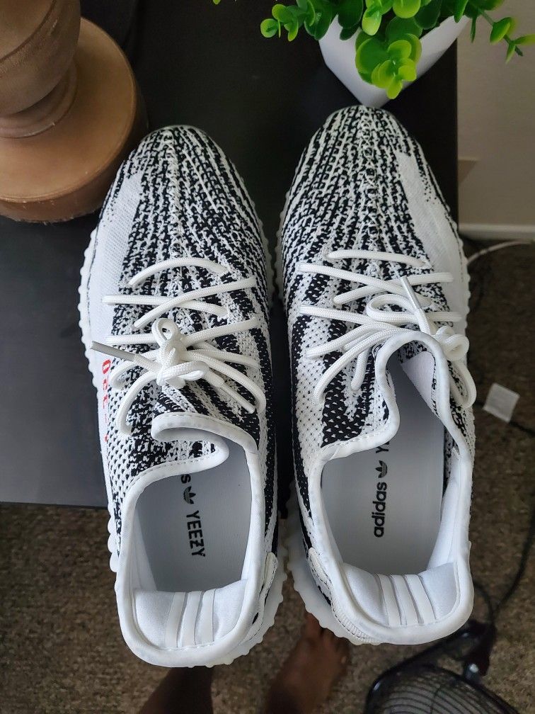 adidas Yeezy Boost 350 V2 Zebra | Kixify Marketplace