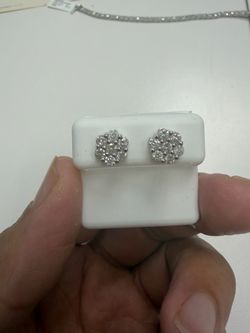 Cluster earring