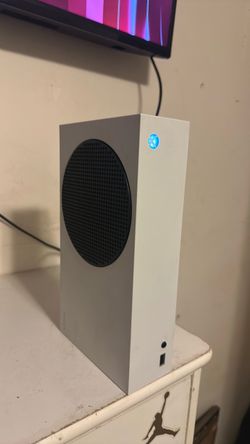 Xbox Series S console