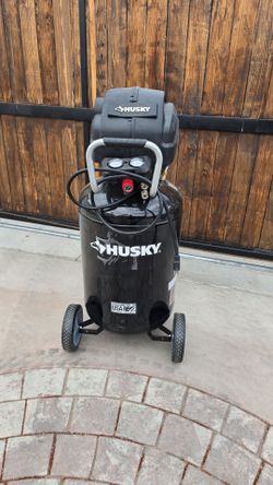 Husky 30g Portable Vertical Electric Air Compressor