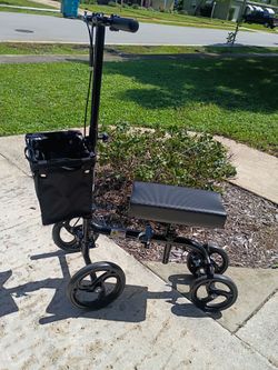 Knee scooter