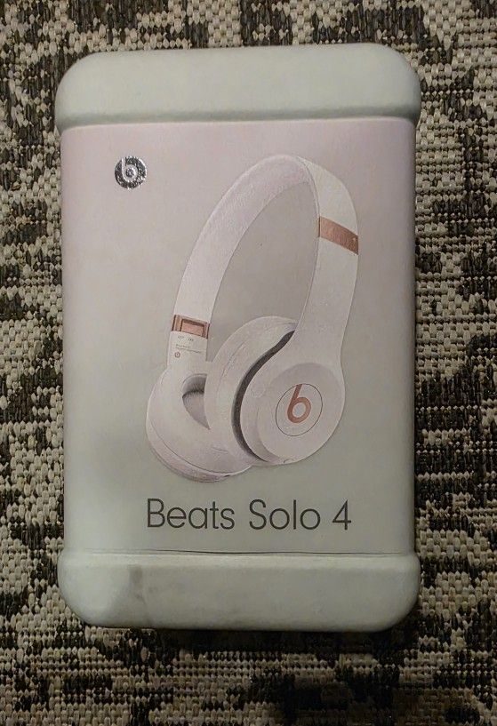 Brand New Sealed Beats Solo 4 Cloud Pink