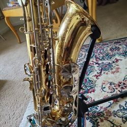 Tenor saxophone