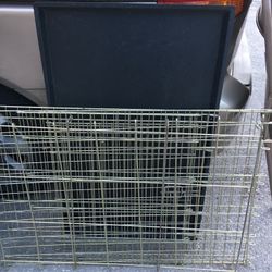 Nice large pet cage with removable tray only $60 firm￼