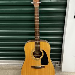 FENDER ACOUSTIC GUITAR