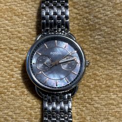 Women’s Fossil Mother of Pearl Silver Strap watch 