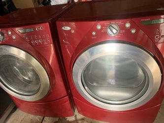 Washer And Gas Dryer Whirlpool Front Load Duet.