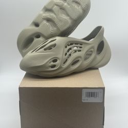 Adidas Yeezy Foam RNR Runner Stone Salt GV6840 Men’s Size 10 