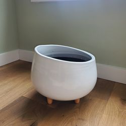 Stylish Ceramic Indoor Plant Pot with Wooden Legs